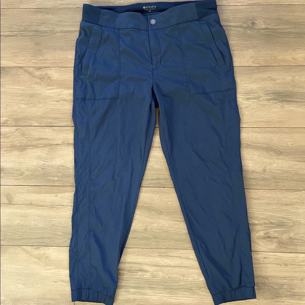 Navy Athleta Trekki Joggers Size 14